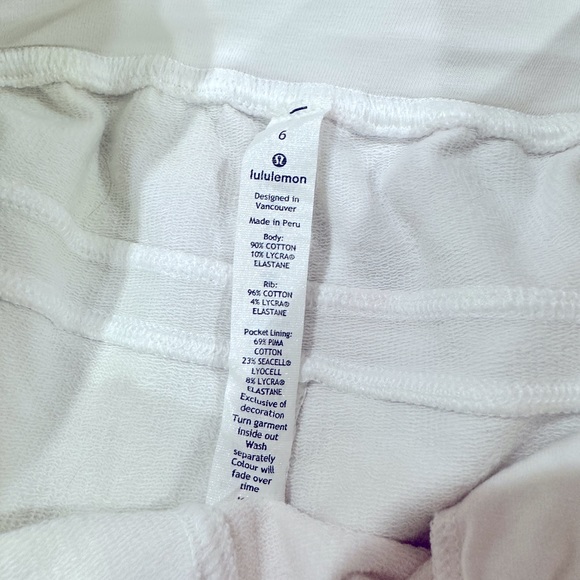 Lululemon High Rise French Terry 5” Shorts Cotton Candy Sz 6 EUC - Picture 6 of 6